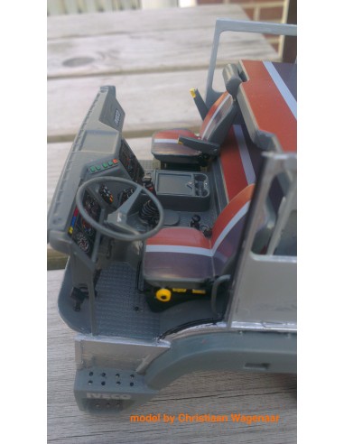 Iveco Turbostar 190-42 - cab interior decoration - M67121 model by C.Wagenaar
