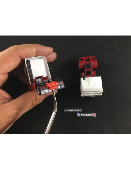 Mudflaps VOLVO - 3D - M111C Details Mudflaps VOLVO - 3D - M111C Details