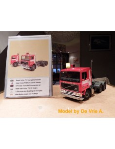 Volvo F10-F12 - righe bianche - M67369 Model by De Vrie A.