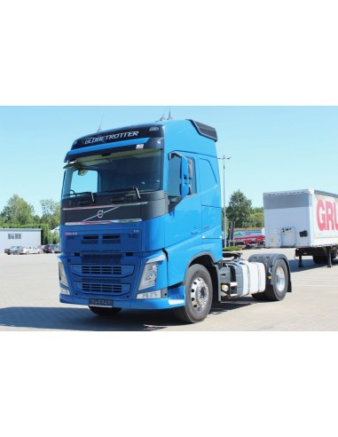 Volvo - front logos - M67130 - real