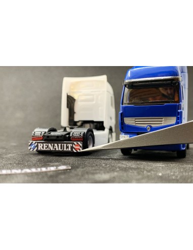 Paraschizzi RENAULT - 3D - M111R dettaglio