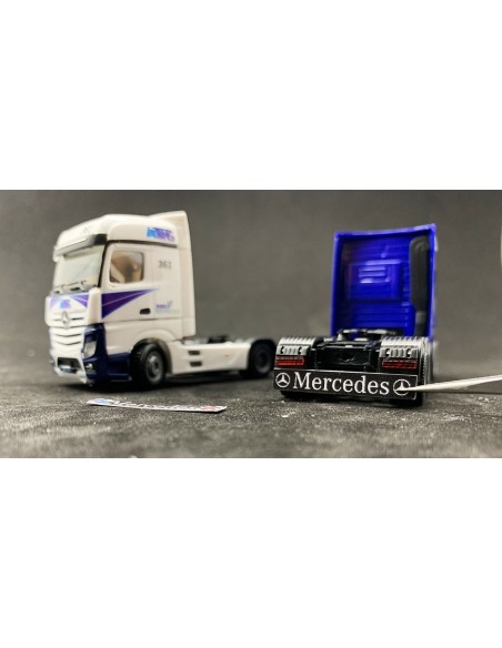 Paraschizzi MERCEDES - 3D - M111M dettagli Paraschizzi MERCEDES - 3D - M111M dettagli