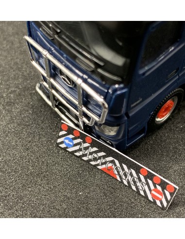 Paraschizzi MERCEDES - 3D - M112M particolare