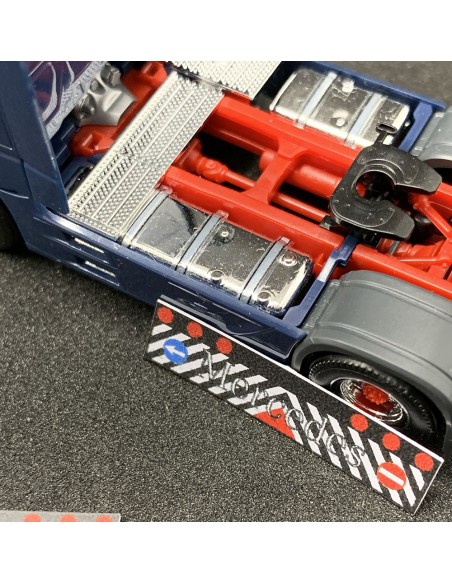 Paraschizzi MERCEDES - 3D - M112M vista laterale Paraschizzi MERCEDES - 3D - M112M vista laterale