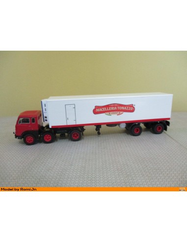 Macelleria Tonazzo - M62602 FIAT 693 trattore davanti