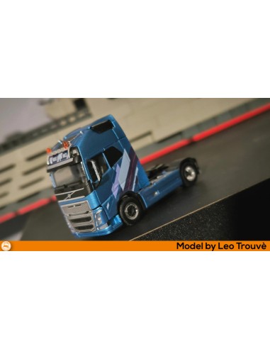 Volvo FH4 Limited Edition OCEAN RACE - M62802 model by Leo Trouvè left