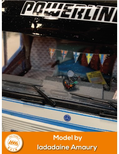 Triangular Front windscreen Flags - 1:24 - 3D - M849A model by Amaury Iadadaine