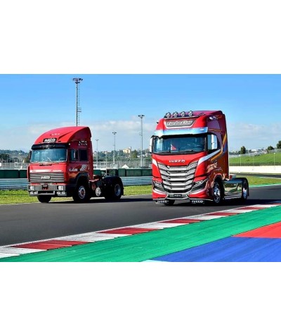 Presentata a Misano l'edizione Speciale dell Iveco S-Way dedicata alla leggenda del Turbostar Presentata a Misano l'edizione Speciale dell Iveco S-Way dedicata alla leggenda del Turbostar