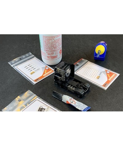 3 Modi Infallibili per attaccare le decal 3D 3 Modi Infallibili per attaccare le decal 3D